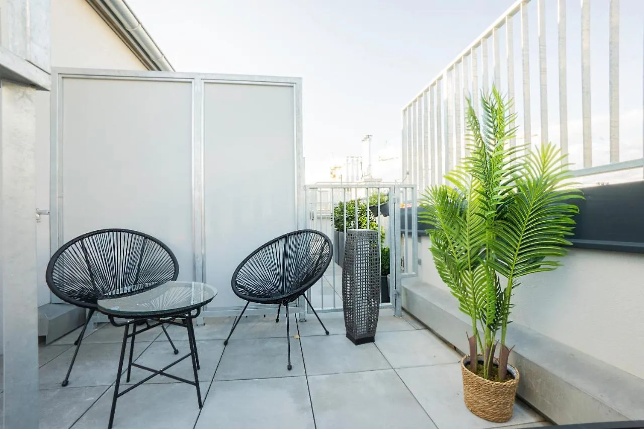 Orestaliving - Penthouse With Designer Renovation Viena
