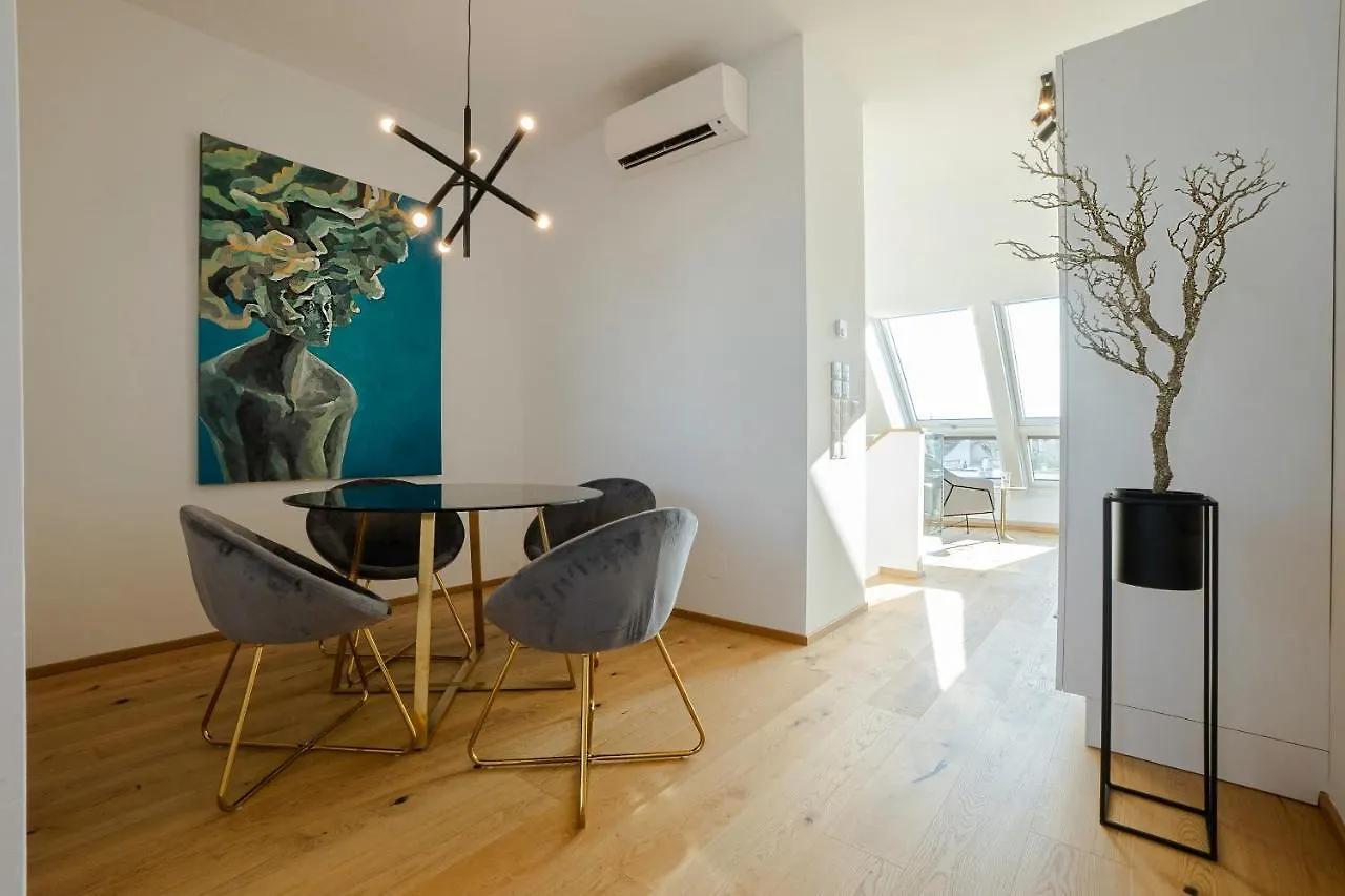 Apartamento Orestaliving - Penthouse With Designer Renovation Viena